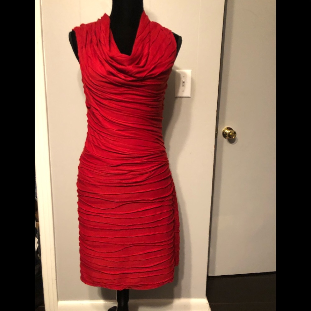 NWT..Red Max Studio Sleeveless Dress